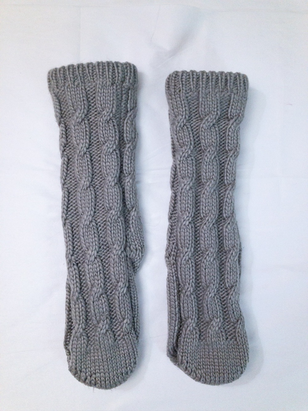Cozy Gray Cable-Knit Women’s Slipper Socks - Canadian Women Made